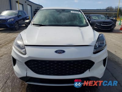 Piąte zdjęcie samochodu w środku: 2022 FORD ESCAPE S VIN:1FMCU0F62NUB51267 - miniatura