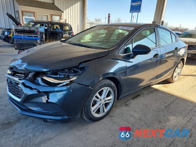 2018 CHEVROLET CRUZE LT 1G1BE5SM1J7108409 - główne zdjęcie licytacji z USA - miniatura