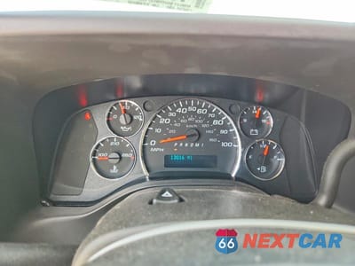 Zdjęcie 9 z 13 samochodu: 2024 CHEVROLET EXPRESS 2500 CARGO UTILITY / SERVICE VAN VIN:1GCWGAF71R1289493 - miniatura