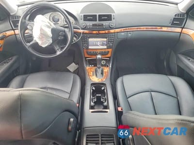 Zdjęcie 8 z 12 samochodu: 2009 MERCEDES-BENZ E 350 VIN:WDBUF56XX9B368736 - miniatura