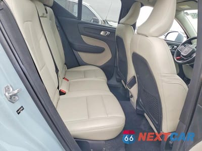 Zdjęcie 10 z 11 samochodu: 2019 VOLVO XC40 T4 MOMENTUM VIN:YV4AC2HK7K2090006 - miniatura