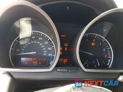 Zdjęcie 9 z 12 samochodu: 2004 BMW Z4 2.5 VIN:4USBT33474LS48518 - miniatura