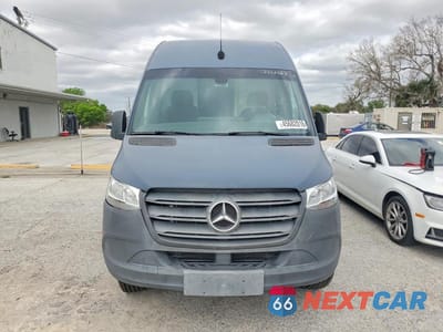Piąte zdjęcie samochodu w środku: 2019 MERCEDES-BENZ SPRINTER 2500 VIN:WD4PF1CD4KP146337 - miniatura