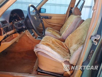 Zdjęcie 7 z 12 samochodu: 1986 MERCEDES-BENZ 560 SEL VIN:WDBCA39046A228975 - miniatura