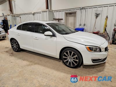 Czwarte zdjęcie samochodu z boku: 2016 VOLVO S60 PLATINUM VIN:LYV612TM4GB104358 - miniatura