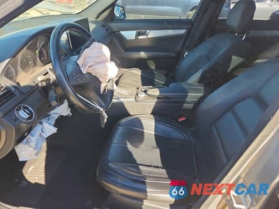 Zdjęcie 7 z 11 samochodu: 2011 MERCEDES-BENZ C 300 VIN:WDDGF5EB9BR172777 - miniatura