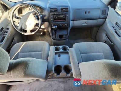 Zdjęcie 8 z 12 samochodu: 2005 KIA SEDONA LX VIN:KNDUP132056760935 - miniatura