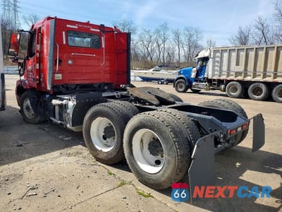 Trzecie zdjęcie samochodu z tyłu: 2020 VOLVO VNR SEMI TRUCK VIN:4V4WC9EG8LN239335 - miniatura