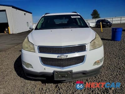 Piąte zdjęcie samochodu w środku: 2010 CHEVROLET TRAVERSE LT VIN:1GNLVGEDXAS122817 - miniatura