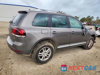 Trzecie zdjęcie samochodu z tyłu: 2008 VOLKSWAGEN TOUAREG 2 V6 VIN:WVGBE77L28D004943 - miniatura