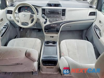 Zdjęcie 8 z 13 samochodu: 2011 TOYOTA SIENNA LE 8-PASSENGER VIN:5TDKK3DC0BS024081 - miniatura