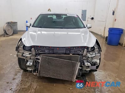 Piąte zdjęcie samochodu w środku: 2014 CHEVROLET MALIBU 1LT VIN:1G11C5SL7EF157165 - miniatura