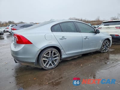 Trzecie zdjęcie samochodu z tyłu: 2017 VOLVO S60 DYNAMIC VIN:YV140MTL6H2440166 - miniatura