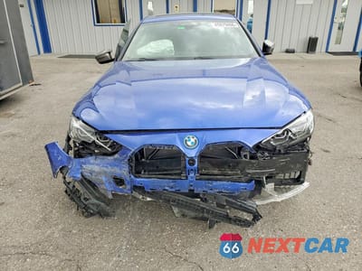 Piąte zdjęcie samochodu w środku: 2023 BMW I4 M50 VIN:WBY33AW03PFP27320 - miniatura