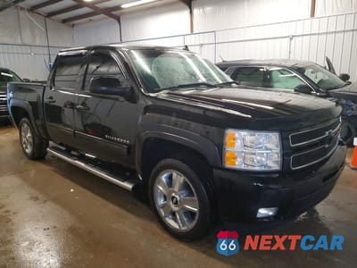 Czwarte zdjęcie samochodu z boku: 2013 CHEVROLET SILVERADO K1500 LTZ VIN:3GCPKTE73DG344942 - miniatura