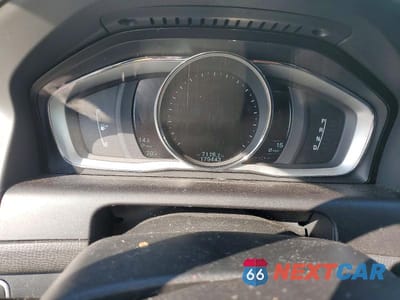 Zdjęcie 8 z 11 samochodu: 2015 VOLVO XC60 T5 PREMIER VIN:YV4612RK5F2730052 - miniatura