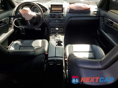 Zdjęcie 8 z 11 samochodu: 2009 MERCEDES-BENZ C 63 AMG VIN:WDDGF77X59F241724 - miniatura