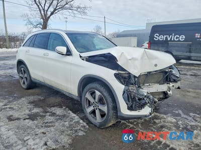 Czwarte zdjęcie samochodu z boku: 2018 MERCEDES BENZ GLC 300 4MATIC VIN:WDC0G4KB4JV048570 - miniatura