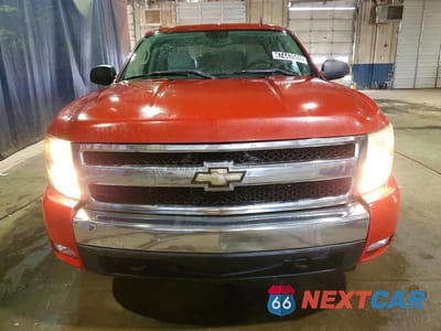 Piąte zdjęcie samochodu w środku: 2008 CHEVROLET SILVERADO K1500 VIN:2GCEK190181215721 - miniatura