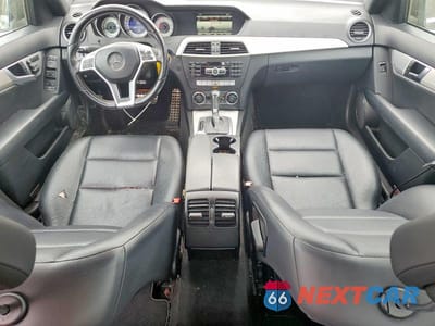 Zdjęcie 8 z 11 samochodu: 2014 MERCEDES-BENZ C 250 VIN:WDDGF4HB9EG207100 - miniatura