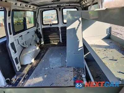 Zdjęcie 10 z 13 samochodu: 2017 CHEV EXPRESS G2500 VIN:1GCWGAFF0H1283738 - miniatura