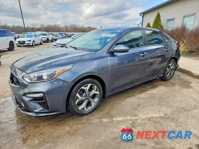 2020 KIA FORTE LXS 3KPF24AD8LE186976 - główne zdjęcie licytacji z USA - miniatura