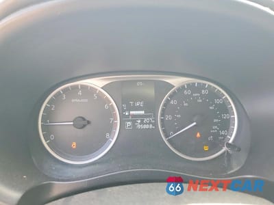 Zdjęcie 9 z 12 samochodu: 2019 NISSAN KICKS S VIN:3N1CP5CU0KL559187 - miniatura