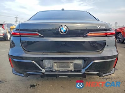 Zdjęcie 6 z 11 samochodu: 2025 BMW 740 I VIN:WBA23EH04SCV25742 - miniatura