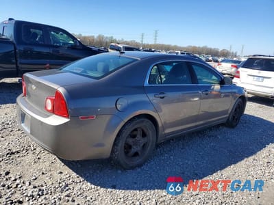 Trzecie zdjęcie samochodu z tyłu: 2010 CHEVROLET MALIBU 1LT VIN:1G1ZC5EBXA4134765 - miniatura