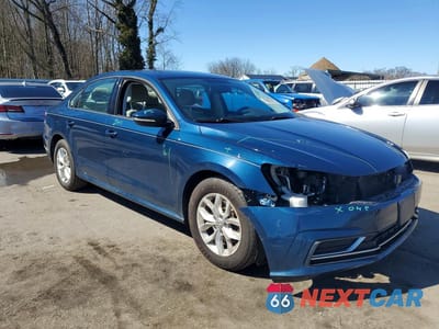 Czwarte zdjęcie samochodu z boku: 2018 VOLKSWAGEN PASSAT S VIN:1VWAA7A37JC016616 - miniatura