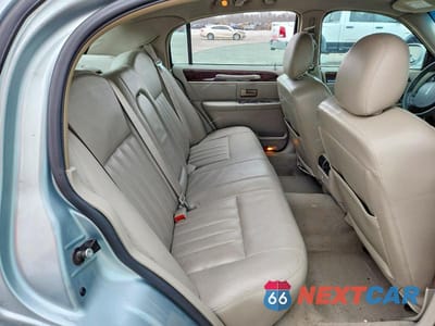 Zdjęcie 10 z 12 samochodu: 2007 LINCOLN TOWN CAR VIN:1LNHM81V17Y628981 - miniatura