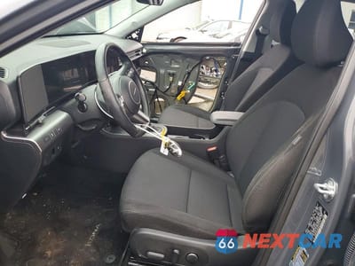 Zdjęcie 7 z 13 samochodu: 2025 HYUNDAI KONA SEL VIN:KM8HBCABXSU272173 - miniatura