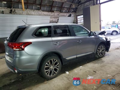 Trzecie zdjęcie samochodu z tyłu: 2016 MITSUBISHI OUTLANDER SE VIN:JA4AZ3A34GZ021194 - miniatura