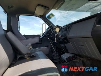 Piąte zdjęcie samochodu w środku: 2015 FORD F750 SUPER DUTY FORESTRY BUCKET TRUCK VIN:3FRNF7FB7FV643826 - miniatura