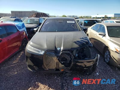 Piąte zdjęcie samochodu w środku: 2025 BMW IX XDRIVE50 VIN:WB523CF06SCU57420 - miniatura