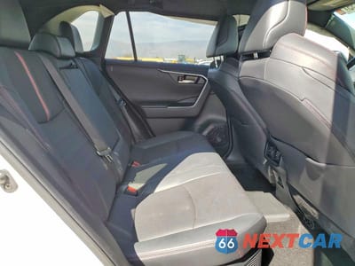 Zdjęcie 11 z 13 samochodu: 2021 TOYOTA RAV4 PRIME XSE VIN:JTMFB3FV4MD065358 - miniatura