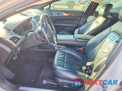 Zdjęcie 7 z 12 samochodu: 2019 LINCOLN MKZ RESERVE II VIN:3LN6L5MU7KR627269 - miniatura
