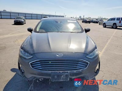 Piąte zdjęcie samochodu w środku: 2019 FORD FUSION SE VIN:3FA6P0HD8KR276626 - miniatura