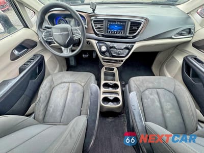 Zdjęcie 9 z 10 samochodu: 2019 CHRYSLER PACIFICA L VIN:2C4RC1AG5KR532627 - miniatura