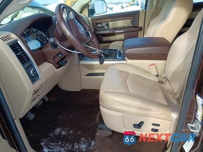 Zdjęcie 7 z 11 samochodu: 2014 RAM 3500 LARAMIE VIN:3C63R3JL0EG165778 - miniatura