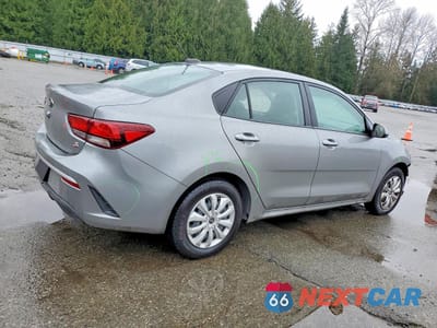 Trzecie zdjęcie samochodu z tyłu: 2021 KIA RIO S VIN:3KPA24AD0ME367341 - miniatura