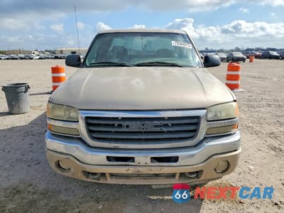 Piąte zdjęcie samochodu w środku: 2005 GMC NEW SIERRA C1500 VIN:2GTEC19V351183410 - miniatura