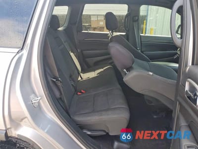 Zdjęcie 11 z 12 samochodu: 2018 JEEP GRAND CHEROKEE LAREDO VIN:1C4RJEAGXJC513110 - miniatura