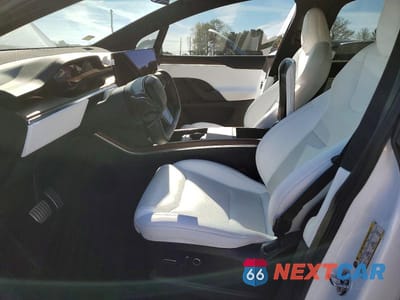 Zdjęcie 7 z 13 samochodu: 2022 TESLA MODEL X VIN:7SAXCDE58NF345094 - miniatura