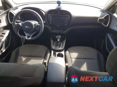 Zdjęcie 8 z 12 samochodu: 2020 KIA SOUL LX VIN:KNDJ23AU1L7045753 - miniatura