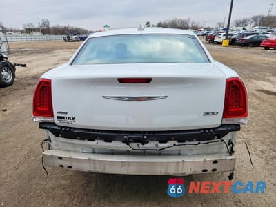 Zdjęcie 6 z 13 samochodu: 2016 CHRYSLER 300 LIMITED VIN:2C3CCARG3GH182524 - miniatura