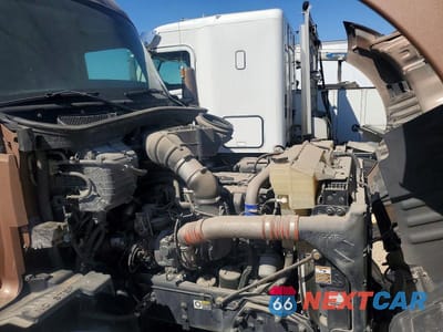 Zdjęcie 7 z 10 samochodu: 2016 KENWORTH CONSTRUCTION T680 VIN:1XKYDP9X4GJ492010 - miniatura