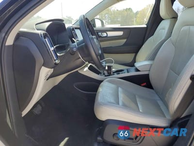 Zdjęcie 7 z 12 samochodu: 2020 VOLVO XC40 T5 MOMENTUM VIN:YV4162UK3L2299063 - miniatura