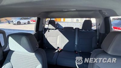 Zdjęcie 11 z 12 samochodu: 2022 CHEVROLET SILVERADO K1500 CUSTOM VIN:3GCPDBEK8NG533662 - miniatura