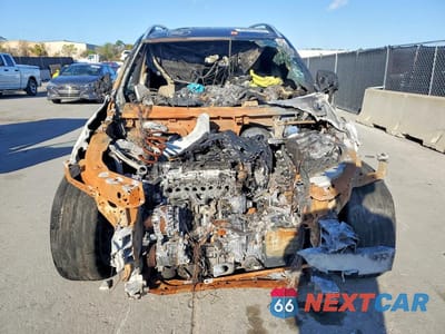 Piąte zdjęcie samochodu w środku: 2019 VOLVO XC90 T5 MOMENTUM VIN:YV4102CK1K1470996 - miniatura